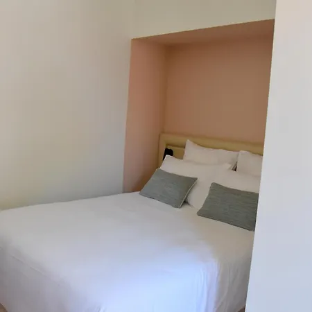 Logis Restaurant Le Kalliste 2* Hyères