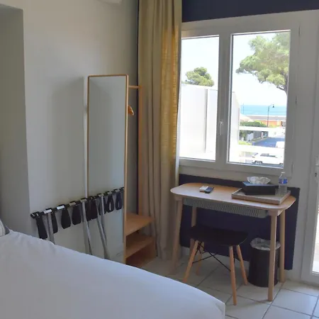 Logis Restaurant Le Kalliste فندق Hyères