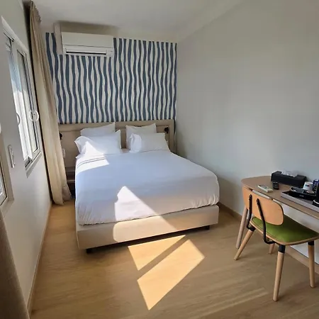 Logis Restaurant Le Kalliste 2*